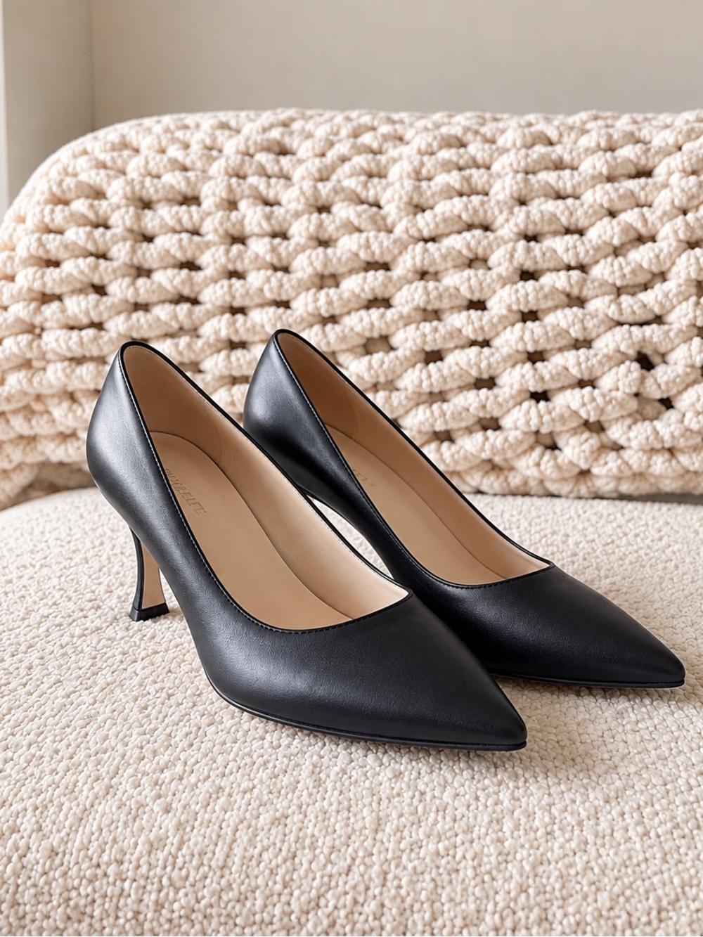 Nine West Black Pointed Toe Kitten Heel Pumps Size 9